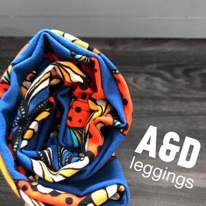 *NWT* Agnes & Dora soft & stretchy blue leggings